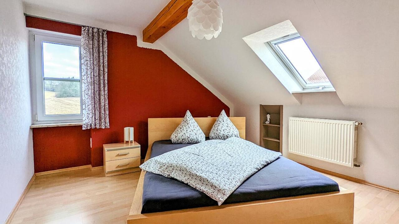 Ferienwohnung Schwalbennest Am Igelsbachsee Абсберг Екстериор снимка